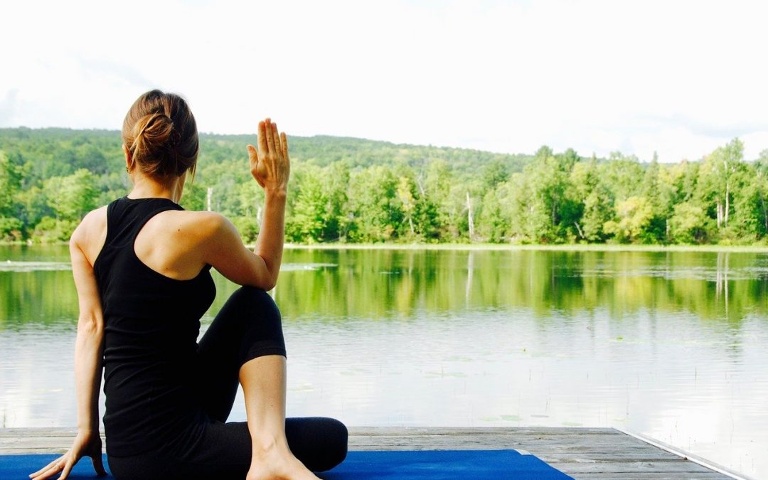 Les bons gestes et postures pour éviter les maux de dos